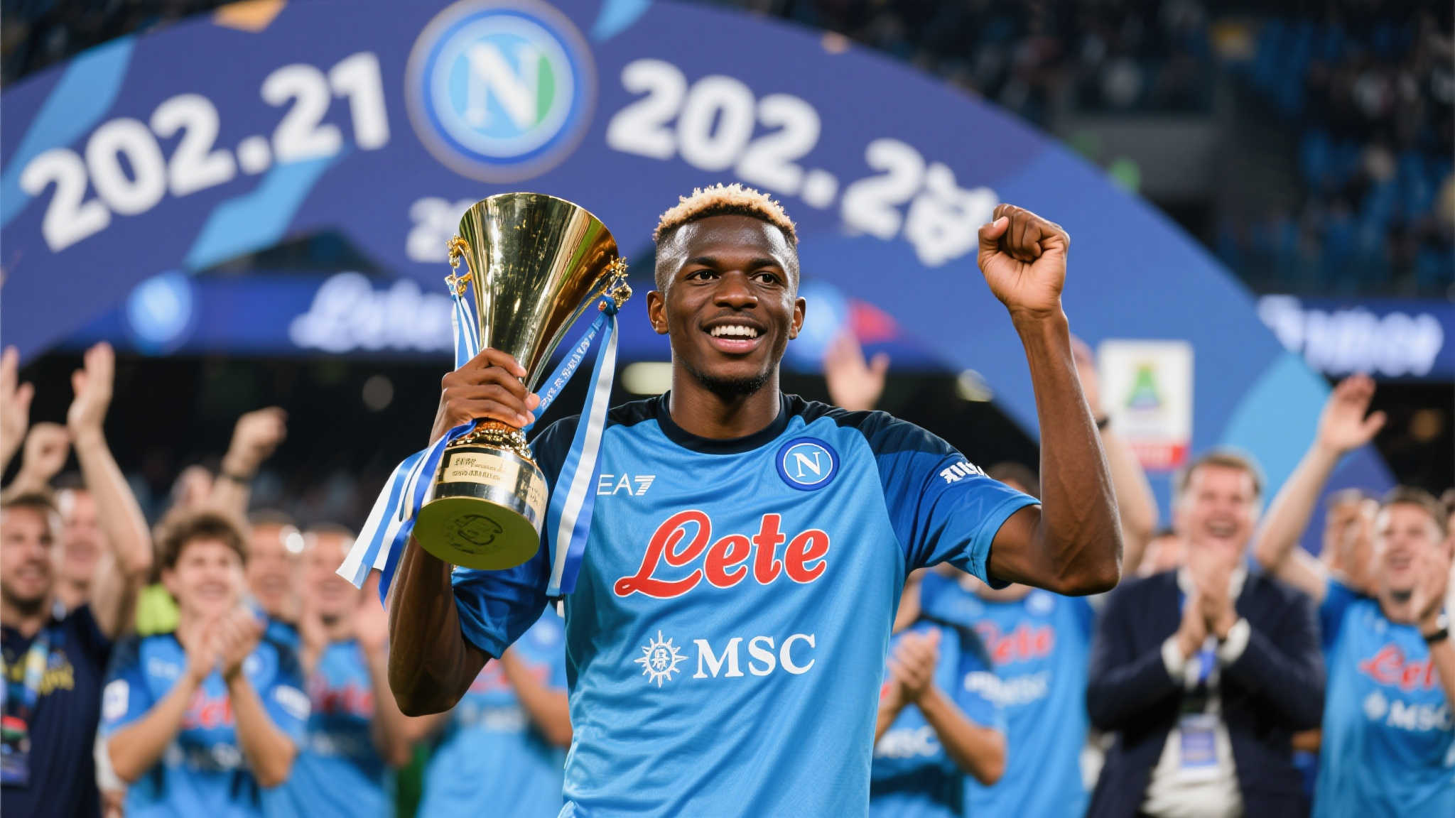 加拉塔萨雷豪掷1800万欧年薪追逐奥斯梅恩,静候至7月10日定夺 细数2022/23赛季,那不勒斯凭借压倒性的优势斩